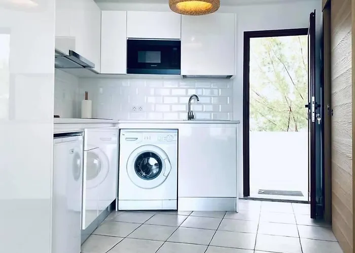 Beautiful 'studio Verde' With Panoramic Sea Views